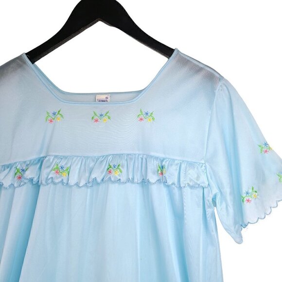 Vintage 70s 80s Light Blue Floral Embroidered Nylon Nightgown Leony's - Picture 2 of 9